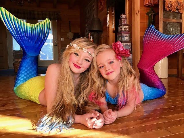 The legend of the Magic Mermaid. Princess Ella and playdoh girl make a wish and become real mermaids