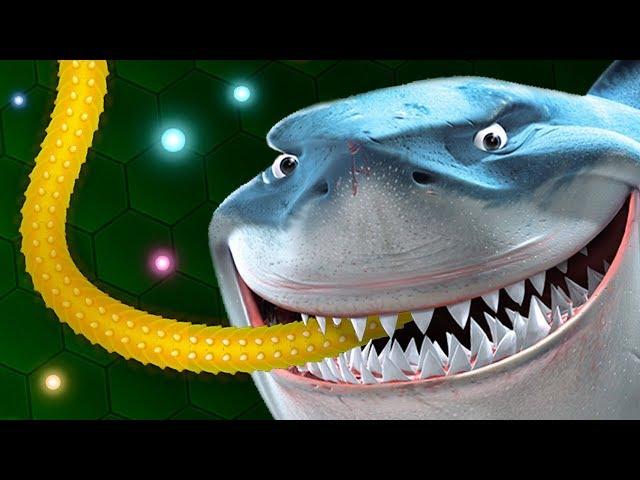 SHARK ATE A HUGE WORM! - Wormax.io