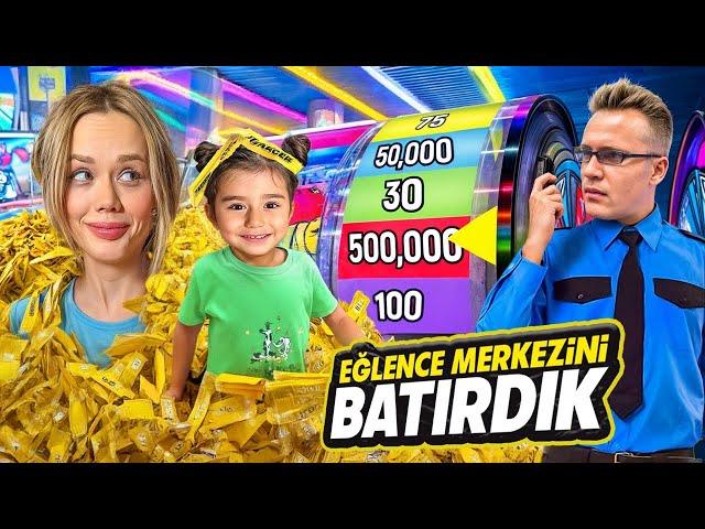 GECE GİZLİCE EĞLENCE MERKEZİNDE HİLE YAPTIM ?! | Gamze Karta Öykü Karta