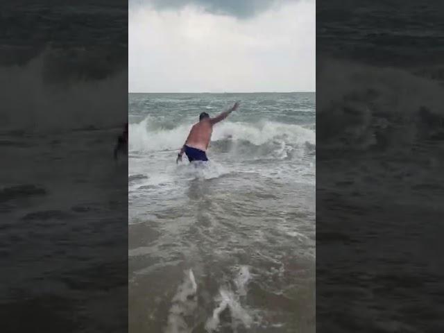 Big waves, Than Sadet beach, Koh Phangan, Thailand