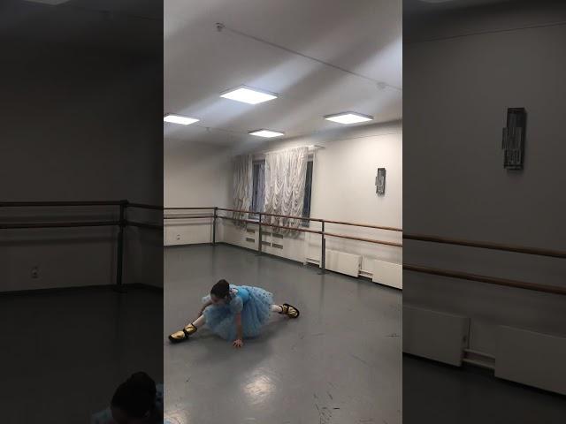 Zlata Ivanskaya, 9 years old, super twine and stretching, over ballet eversion