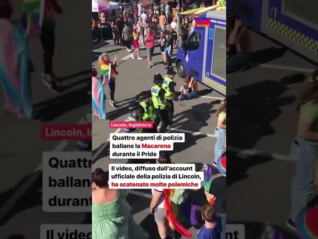 La polizia di Lincoln ha pubblicato il video su Twitter #vdnews #pride #lgbt