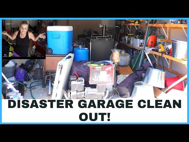 QUICK GARAGE ORGANIZATION | CLEAN AND DECLUTTER WITH ME | EXTREME CLEANING MOTIVATION