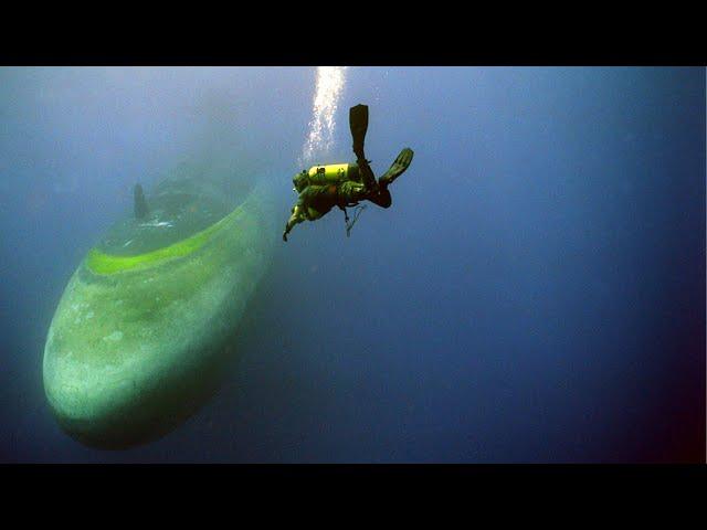 The Scary Job of US Navy Divers Working 610m Deep In The Ocean