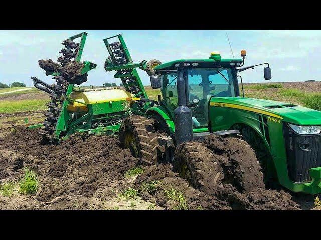 Heavy Tractor got Stuck in Mud! Don't make these mistakes Off-Road! Tractors work Off-Road