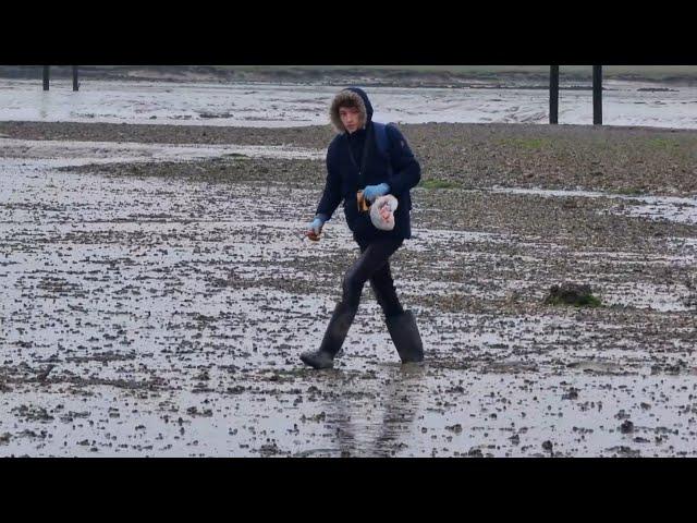 Mudlarking River Medway *LIVE*