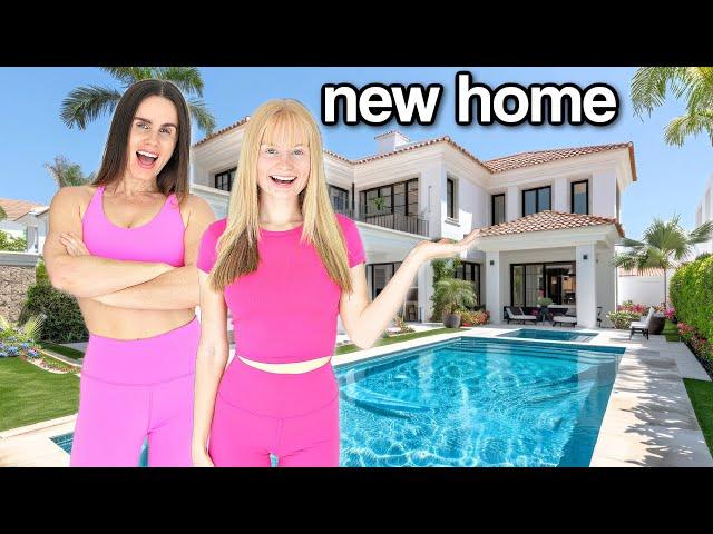 FIRST DAY IN OUR NEW HOUSE! | Family Fizz