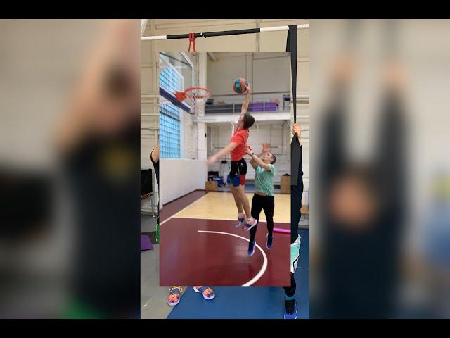 Момент с тренировки у Василия Прокофьева ( Basipro ) #basketball #dunk #shorts