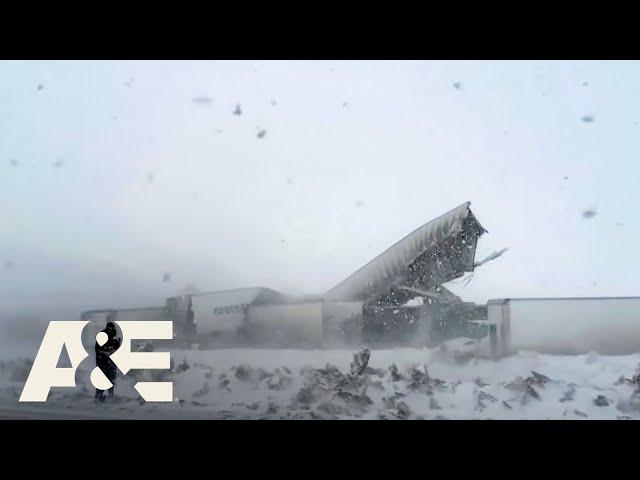 Snowstorm Leads To MASSIVE Pileup On Icy Highway | Road Wars | A&E