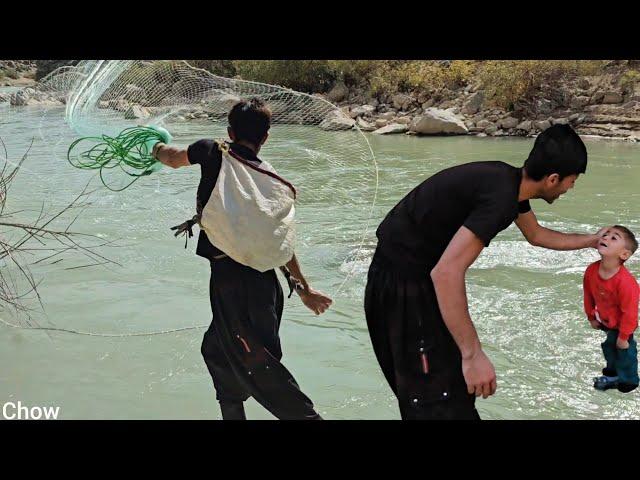 "Surprise videographer for fisherman with fishing net! Incredible fishing moments!"