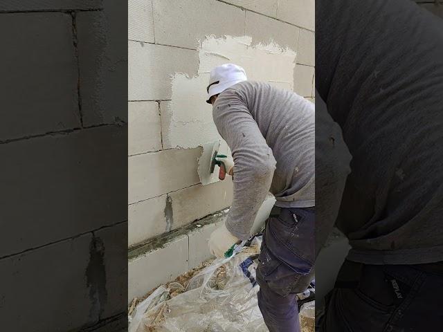 Нанесение минеральной декоративной штукатурки на голый газобетон без грунтовки. Нарушаем технологию