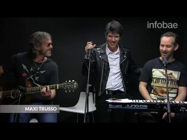 Maxi Trusso, acústico en vivo.