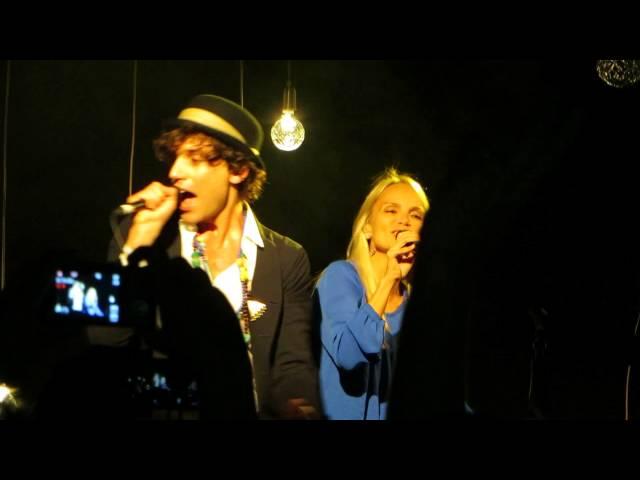 Mika and Kristin Chenoweth perform "Popular Song"!