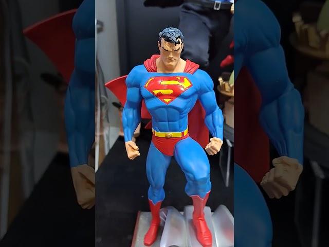 #superman #music #sideshow #statue #dc #wb #movie #clarkkent #actionfigures #toys #jimlee #dcdirect