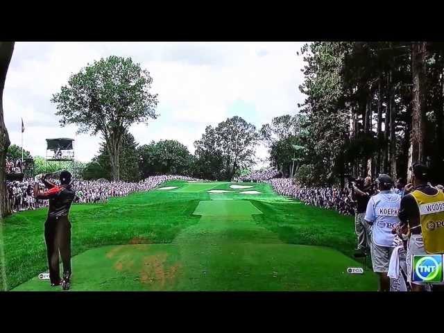 Tiger Woods fan screams "That's what she said!" after "Get in the hole!" chant