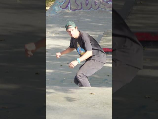 Skateboarding autumn skatepark #shorts