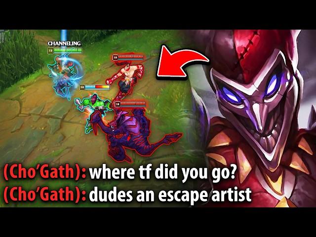 PINK WARD SHACO IS A LITERAL ESCAPE ARTIST! (CONFUSE THE ENEMIES)