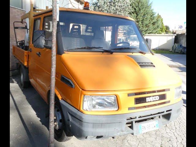 Lotto 109) ASTA AUTOCARRO IVECO DAILY CON UTENSILI VARI