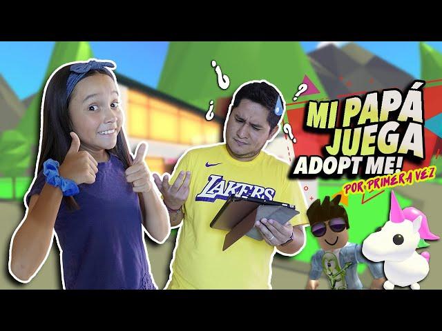 ENSEÑÉ a mi PAPÁ a JUGAR ADOPT ME