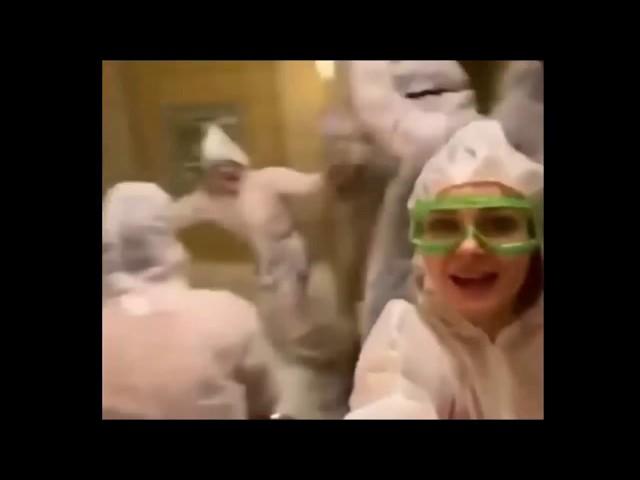 Блогер Екатерина Диденко до трагедии и после. Видео за минуты до смерти на банной вечеринке в Москве