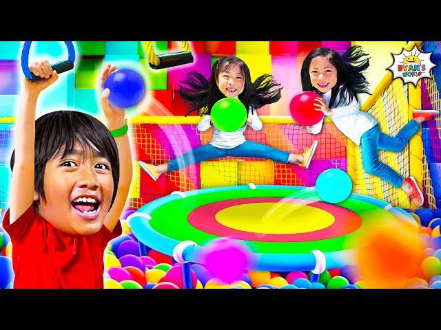 Fun Indoor Playground and Maze Trampoline Park for kids !