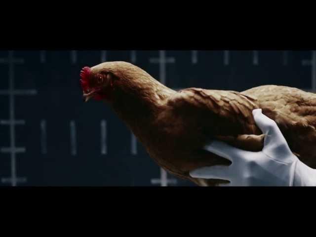 Comercial Mercedes-Benz: MAGIC BODY CONTROL TV Commercial "Chicken" - HD