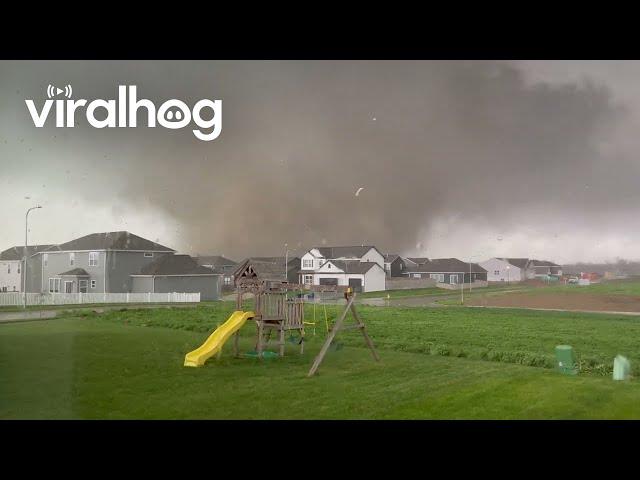 Tornado Passes Through Nebraska Neighborhood || ViralHog