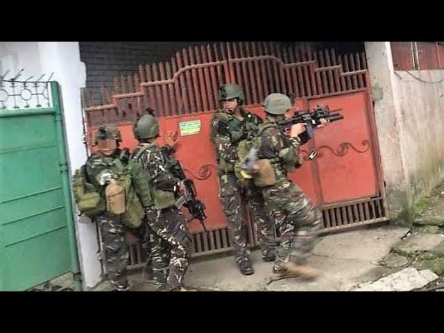 Light Reaction Regiment (LRR) in close combat against DIWM fighters in Marawi