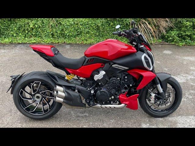 2023 DUCATI DIAVEL V4, 940 MILES - WALKAROUND - COMPLETELY MOTORBIKES