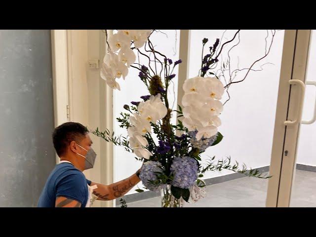 Simple Basic Flower Arrangement idea by AlexClever #floraldesigner Vlog