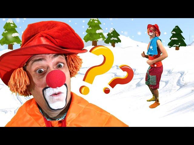 Жара или холод? Клоун Клёпа купается в снегу! #Shorts