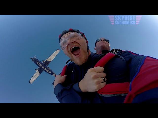 Aleksandr Petrenko's Tandem skydive!