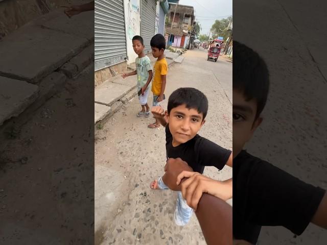 Child hit me#shorts #shortvideo #short #youtubeshorts #happinesshandreaction #tiktok #subscribe