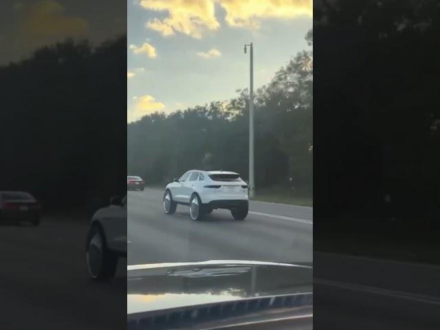F-Pace Jaguar on 32’s DUB Floaters Slidin