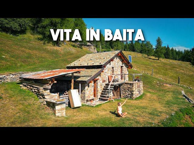 Vivo in una baita di montagna a 1800 m | Vita nella natura in montagna