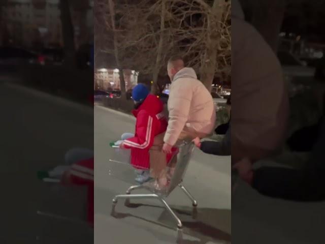 Чуть не разбились #prank  #пранк #упал #суета #далдалушел #тележка #тц #дрифт #гонки