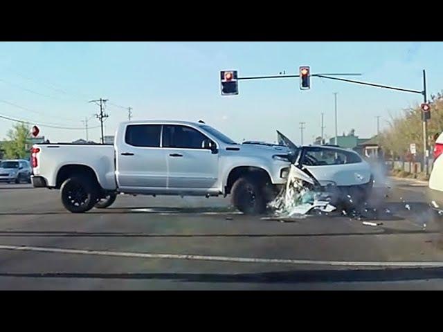 Unbelievable Car Crashes Compilation - Best Of Ultimate 2025 #22