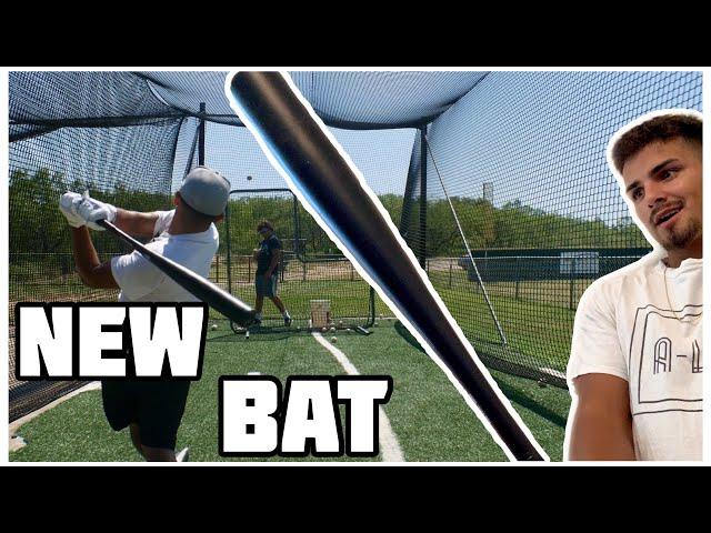 TRYING OUT MY NEW STRINGKING BAT!!