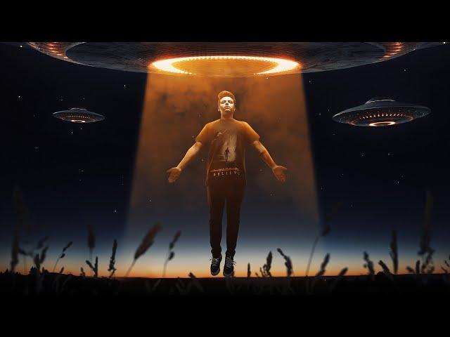 ALIENS ABDUCT US! [Top Secret]