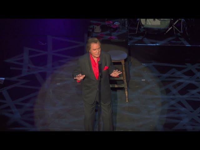 UNCHAINED MELODY Engelbert Humperdinck Live London Palladium