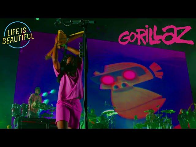 CLINT EASTWOOD + (ED CASE/SWEETIE IRIE REMIX) live at @LifeisBeautifulFest #gorillaz 2K