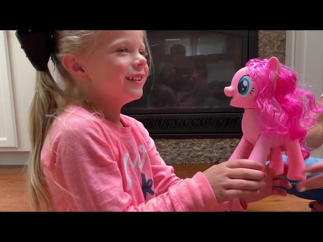 My Little Pony Oh My Giggles Pinkie Pie TOY REVIEW