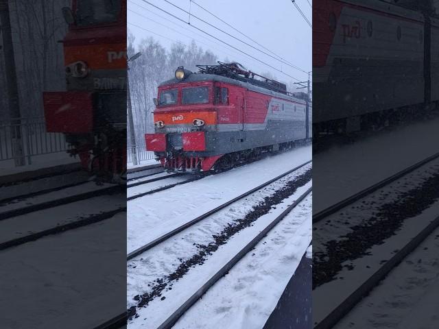 ВЛ11.8 - 720 с очень приветливой бригадой проследует о.п. 274км.#мжд #вл11 #железнаядорога #railway