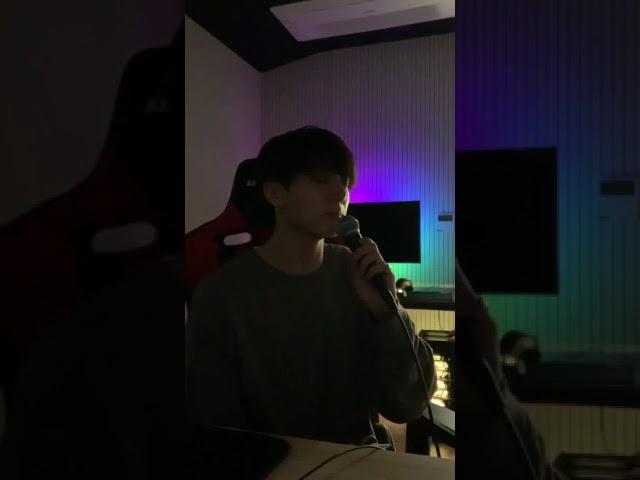 Jungkook's cover of IU's Ending Scene [181220]