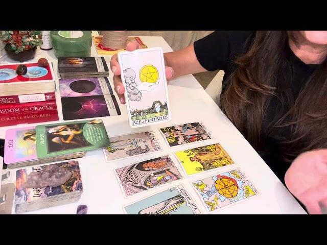 GEMINI THE GOLDEN HOURYOU HAVE NO IDEA HOW LUCKY YOU ARE THE DIVINE STEPS IN  MAY 2025 TAROT