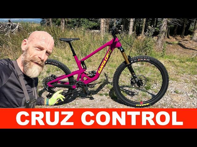 Santa Cruz Bronson 5, mid travel MX player gets serious about gravity