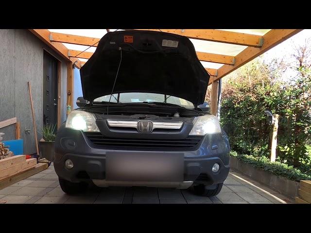 Replace Xenon HID D2S bulbs and on the parking light as well on Honda CRV 2007