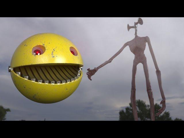 Pacman Faced with Siren Head when Escaping from Crazy Maze