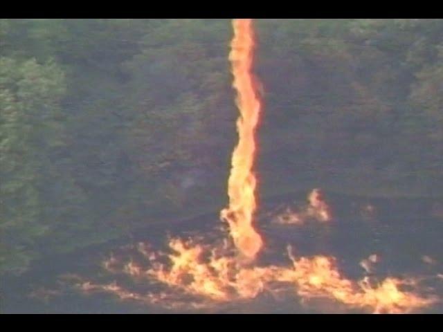 Fire Tornado Video - AMAZING Fire Vortex / Twister / Firenado Footage