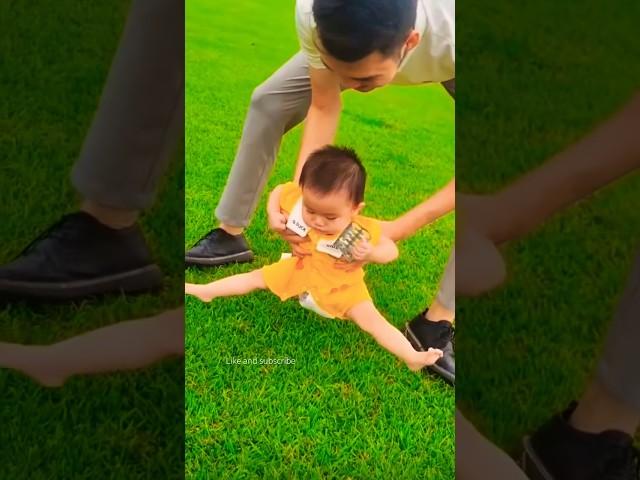 LOL#trending#baby#comedy#funny#humor#kidsvideo#cutebaby#youtubeshorts#shortsvideo#trendingshorts